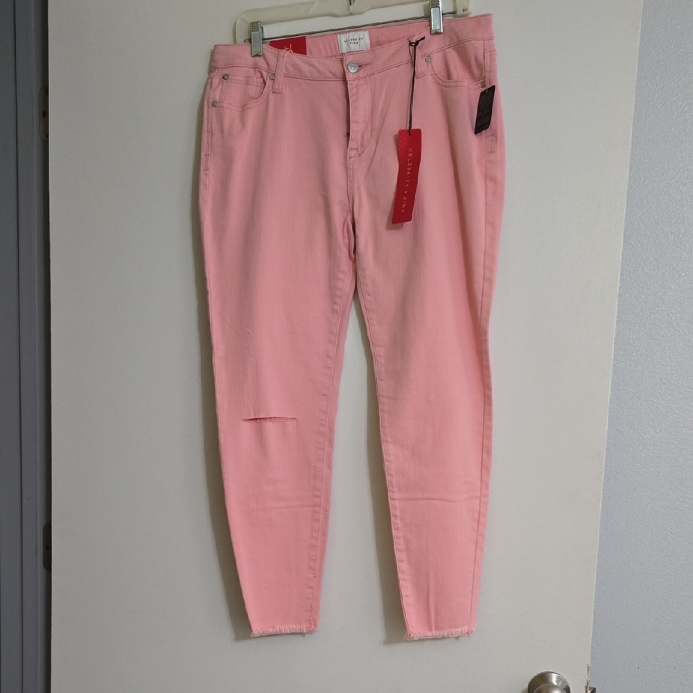 Celebrity Pink Ankle Cropped Jeans in Soft Pink